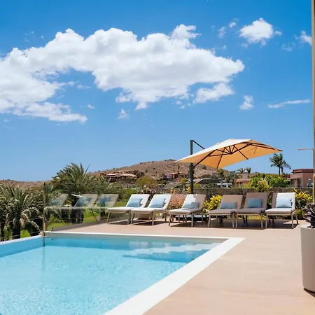 Calima Villa *